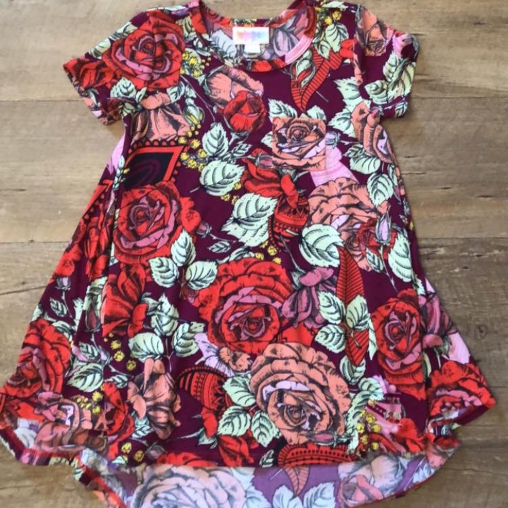 Toddler size 2 EUC Lularoe Scarlet with Roses